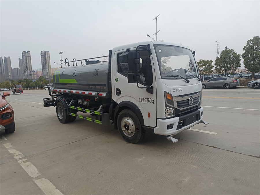 東風新款5噸灑水車-東風多利卡新款5噸灑水車 東風新款5噸灑水車-東風多利卡新款5噸灑水車
